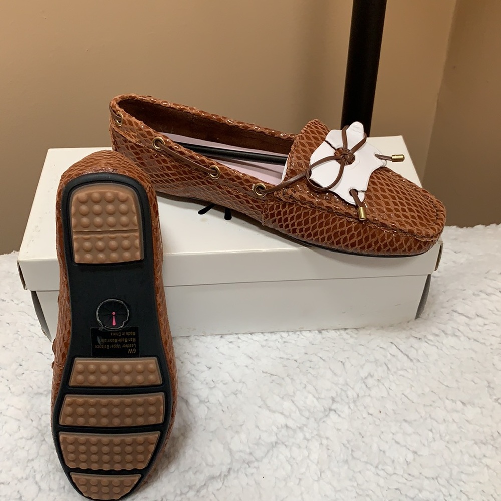 6 wide Isaac mizrahi loafer chestnut - Picture 8 of 11